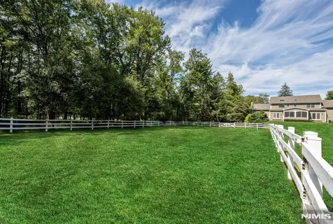 $1,999,999 | 193 Pulis Avenue, Franklin Lakes, NJ 07417