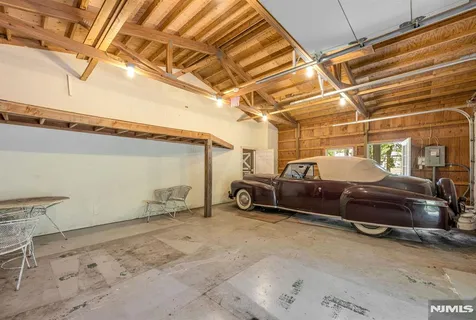 $1,999,999 | 193 Pulis Avenue, Franklin Lakes, NJ 07417