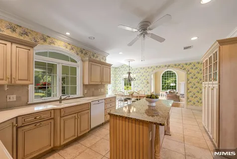 $1,999,999 | 193 Pulis Avenue, Franklin Lakes, NJ 07417