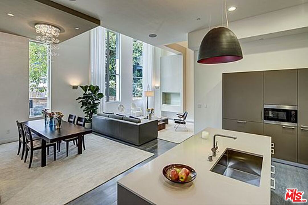 616 Westmount Drive West Hollywood, CA 90069 - Photo 5 of 28