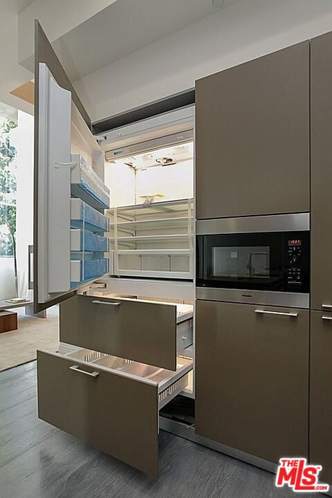 616 Westmount Drive West Hollywood, CA 90069 - Photo 10 of 28