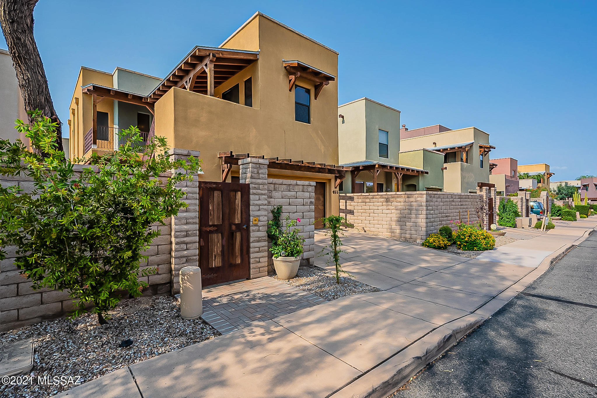 155 East Castlefield Circle Tucson, AZ 85704 - Photo 1 of 46