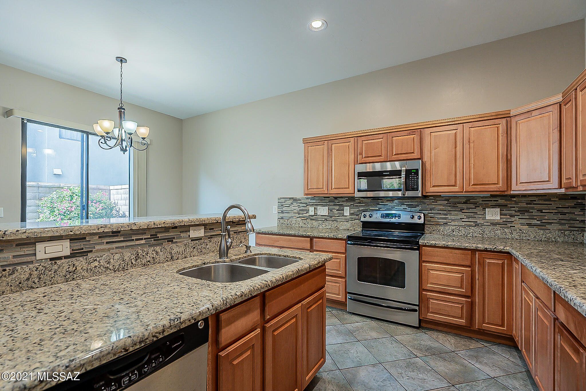 155 East Castlefield Circle Tucson, AZ 85704 - Photo 13 of 46