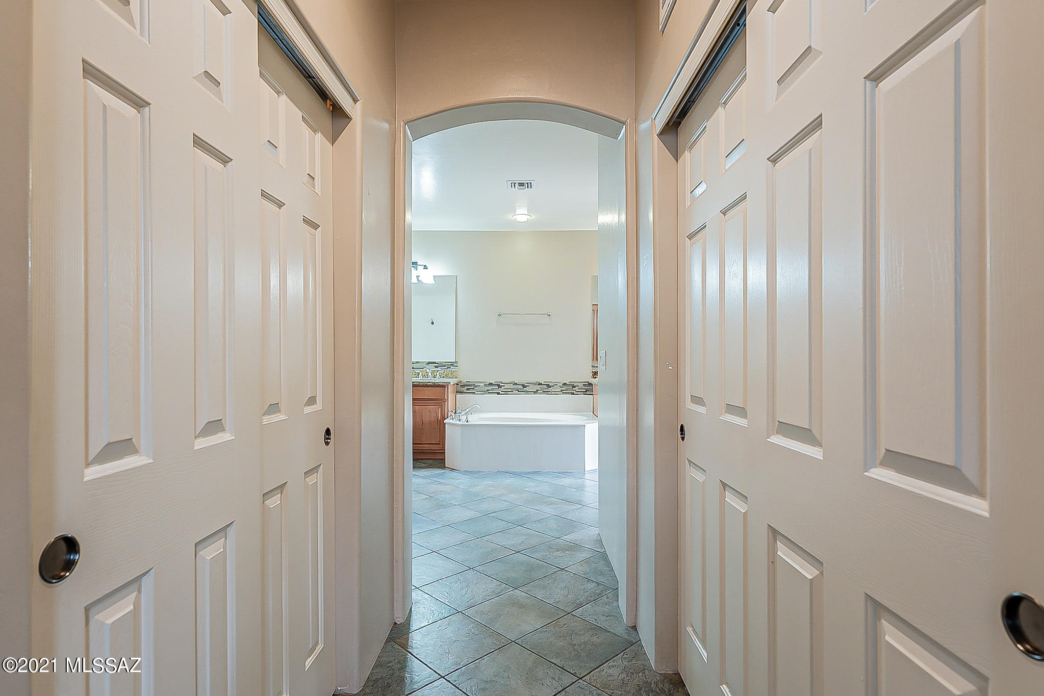 155 East Castlefield Circle Tucson, AZ 85704 - Photo 19 of 46