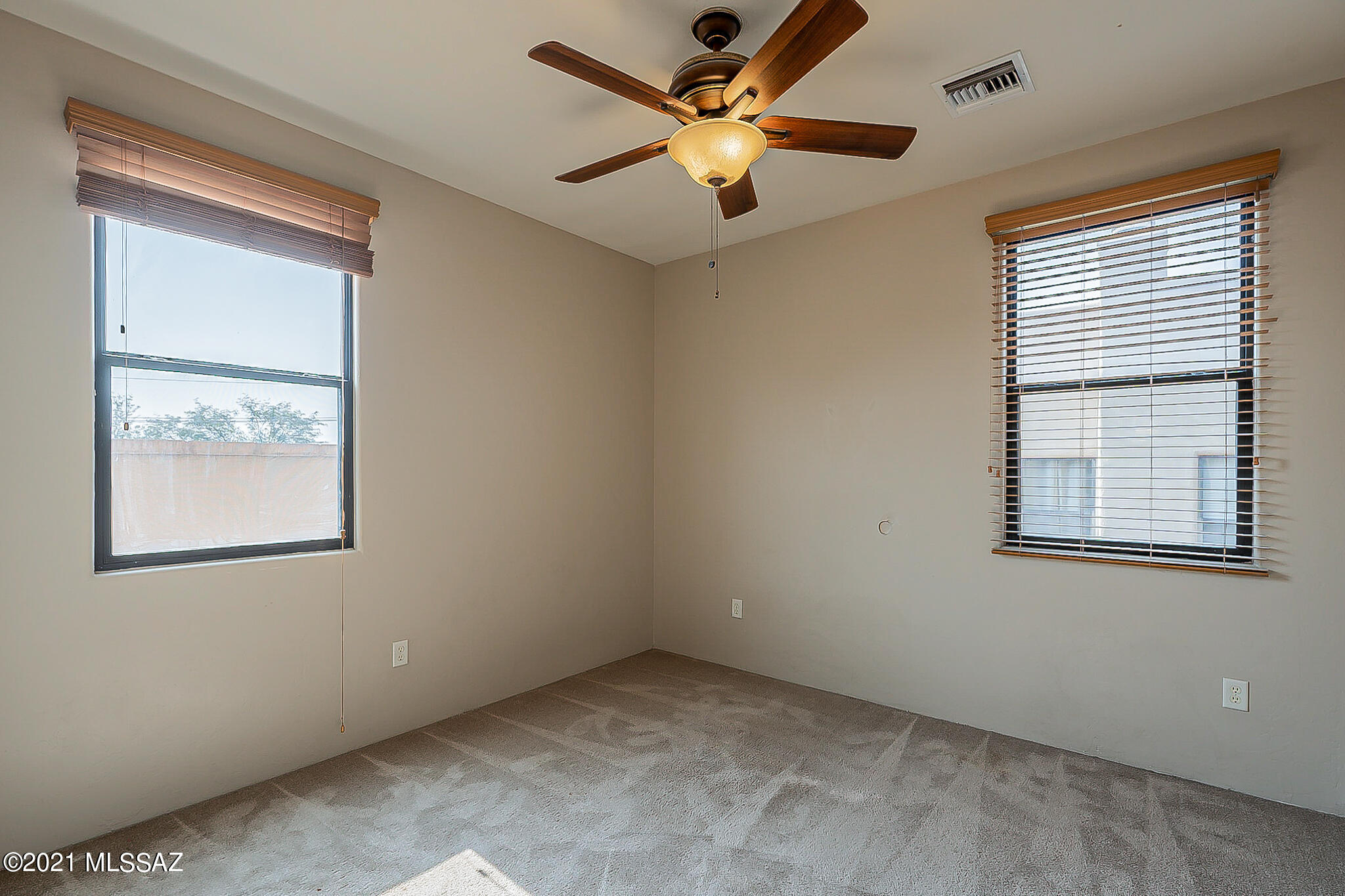 155 East Castlefield Circle Tucson, AZ 85704 - Photo 32 of 46