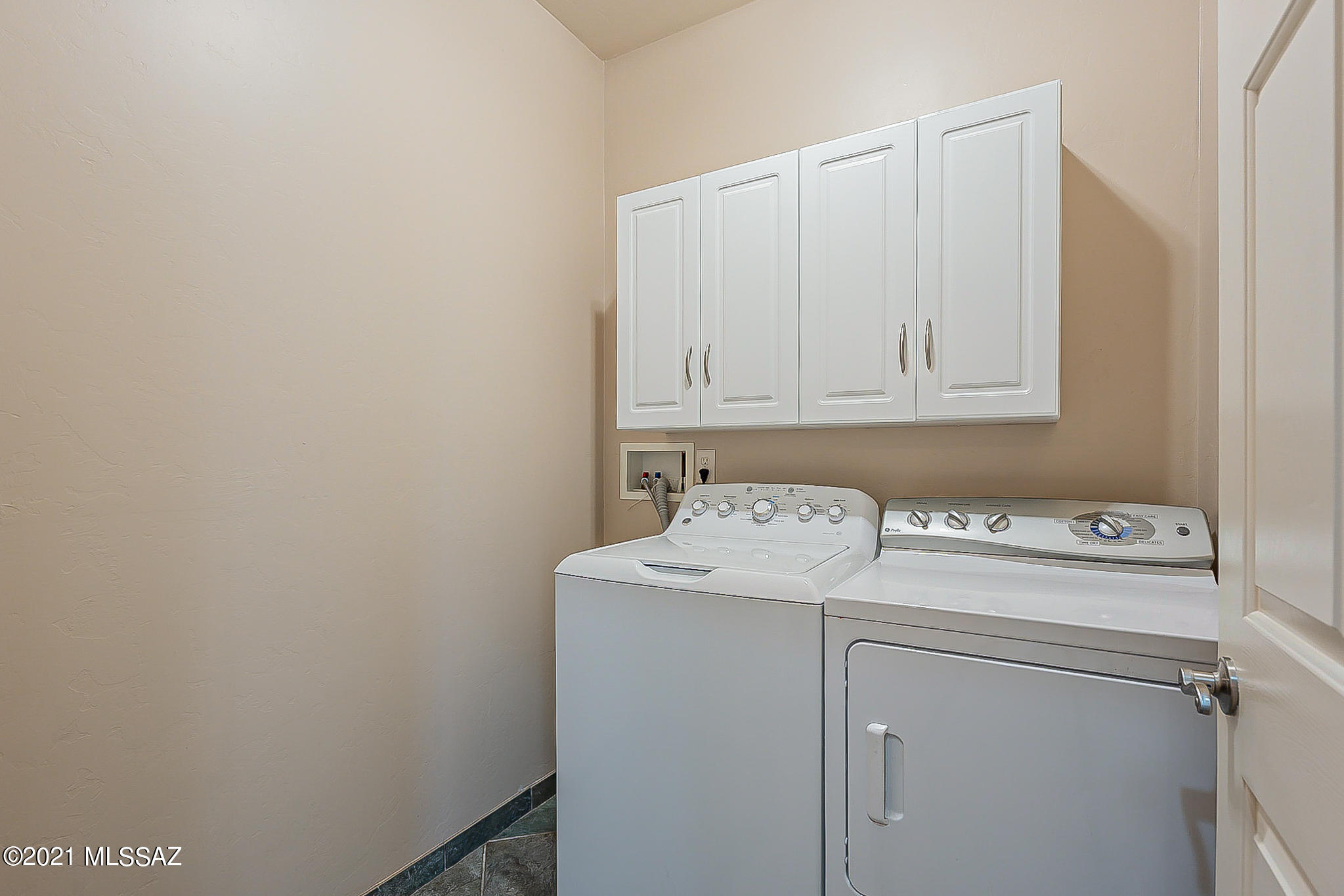 155 East Castlefield Circle Tucson, AZ 85704 - Photo 36 of 46