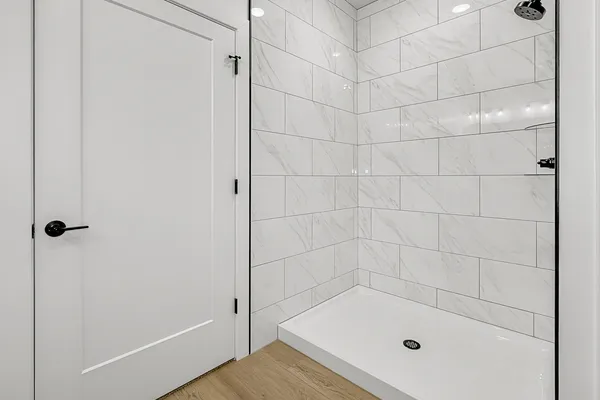 a bathroom with a tub