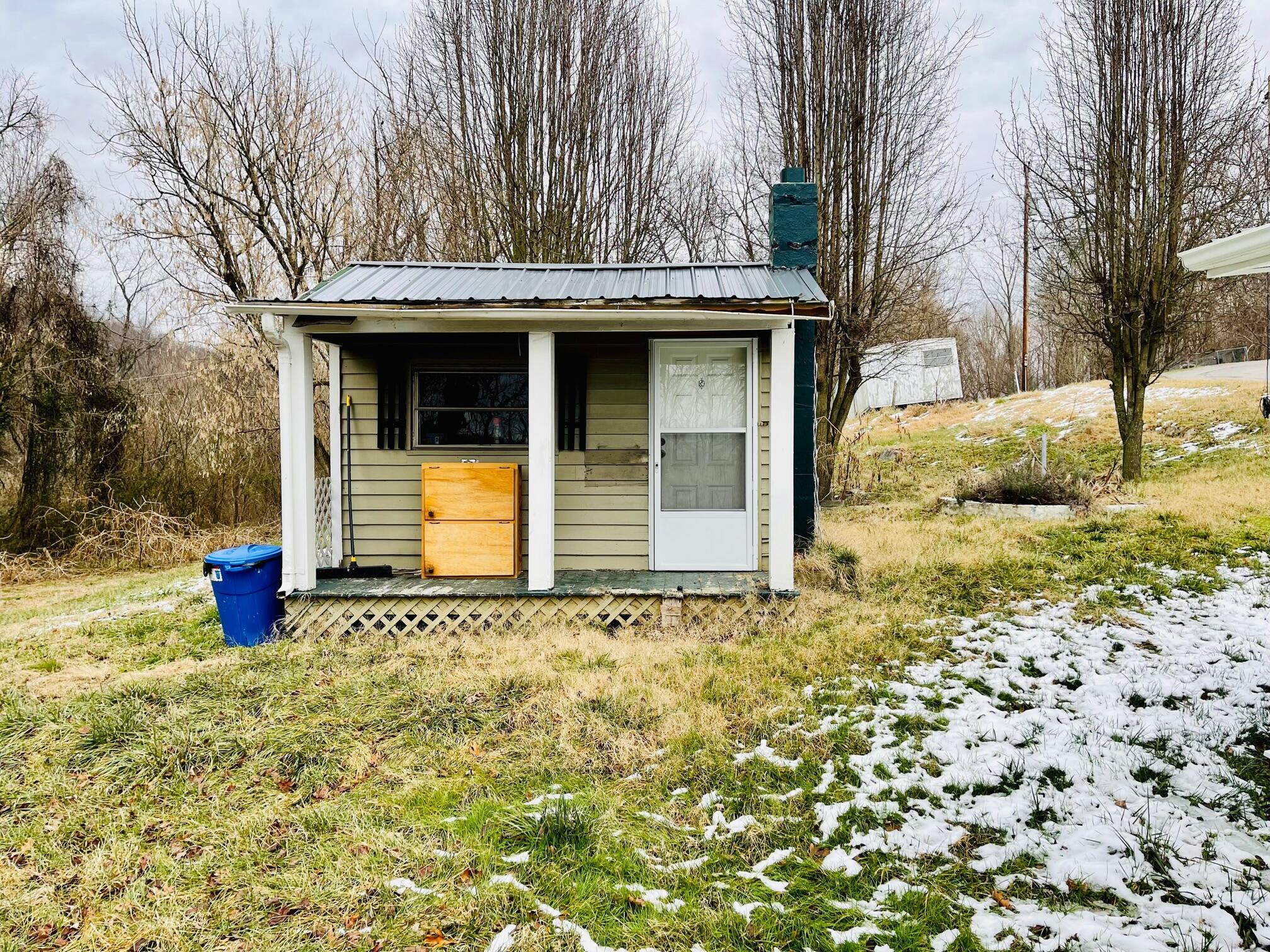 322 Cave Ridge Road Rogersville, TN 37857 - Photo 4 of 19 Shed