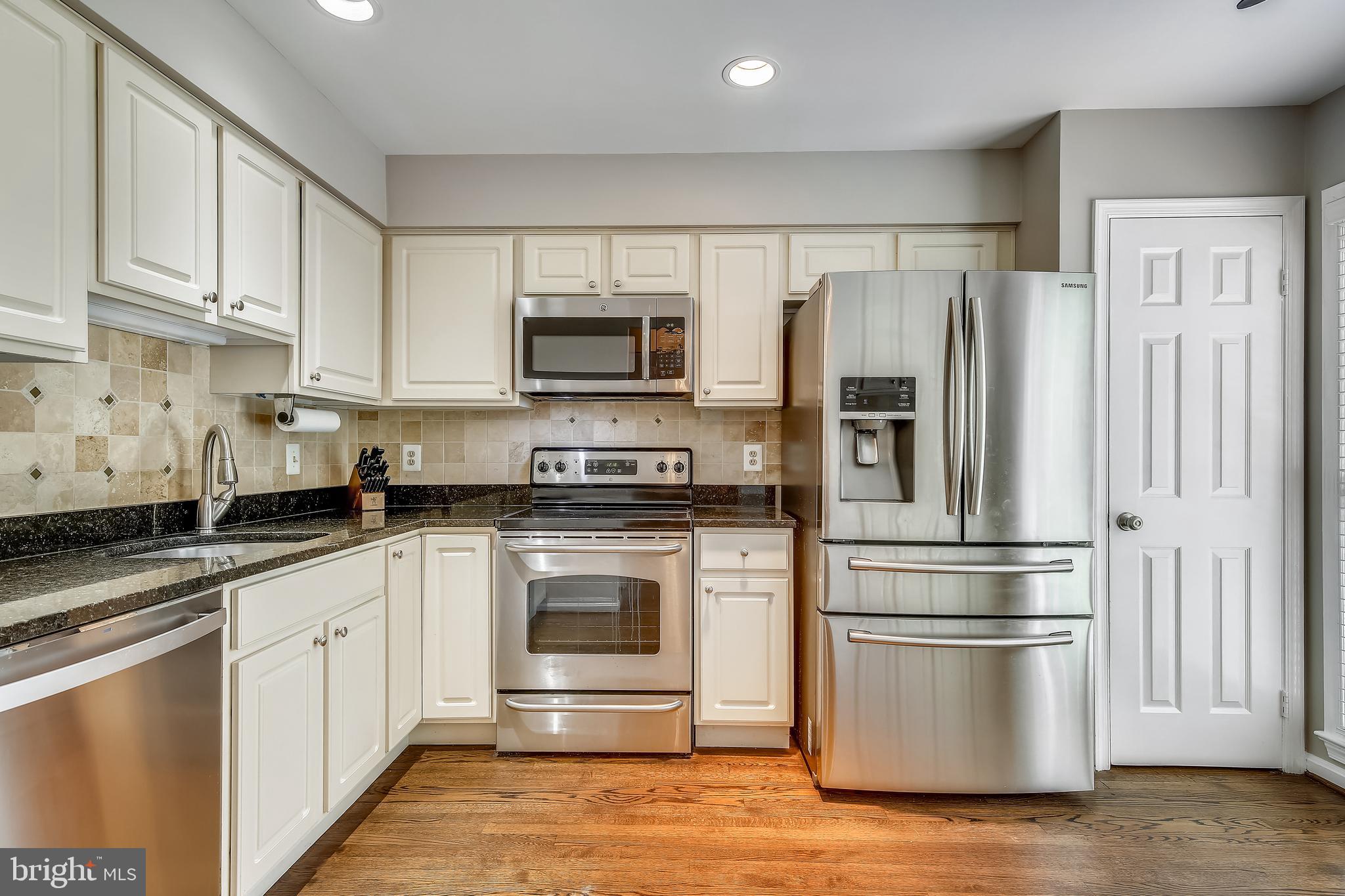 7401 Ridge Oak Court Springfield, VA 22153 - Photo 3 of 29 Kitchen - Stainless Steel Appliances
