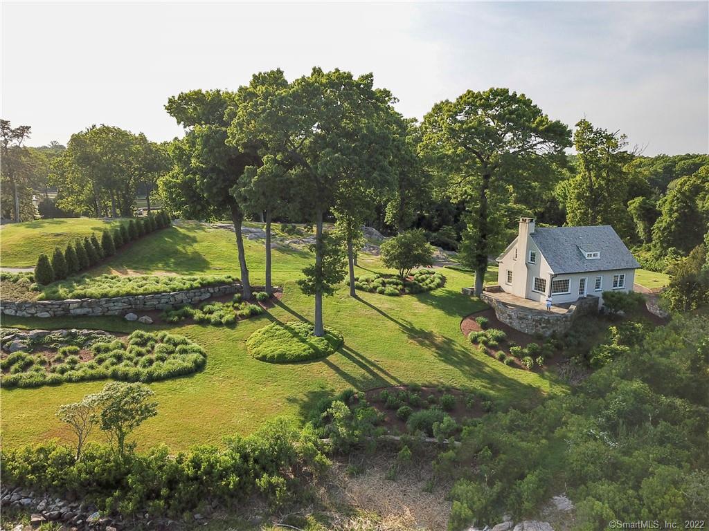 21 Tokeneke Trail, Darien, CT 06820 Compass