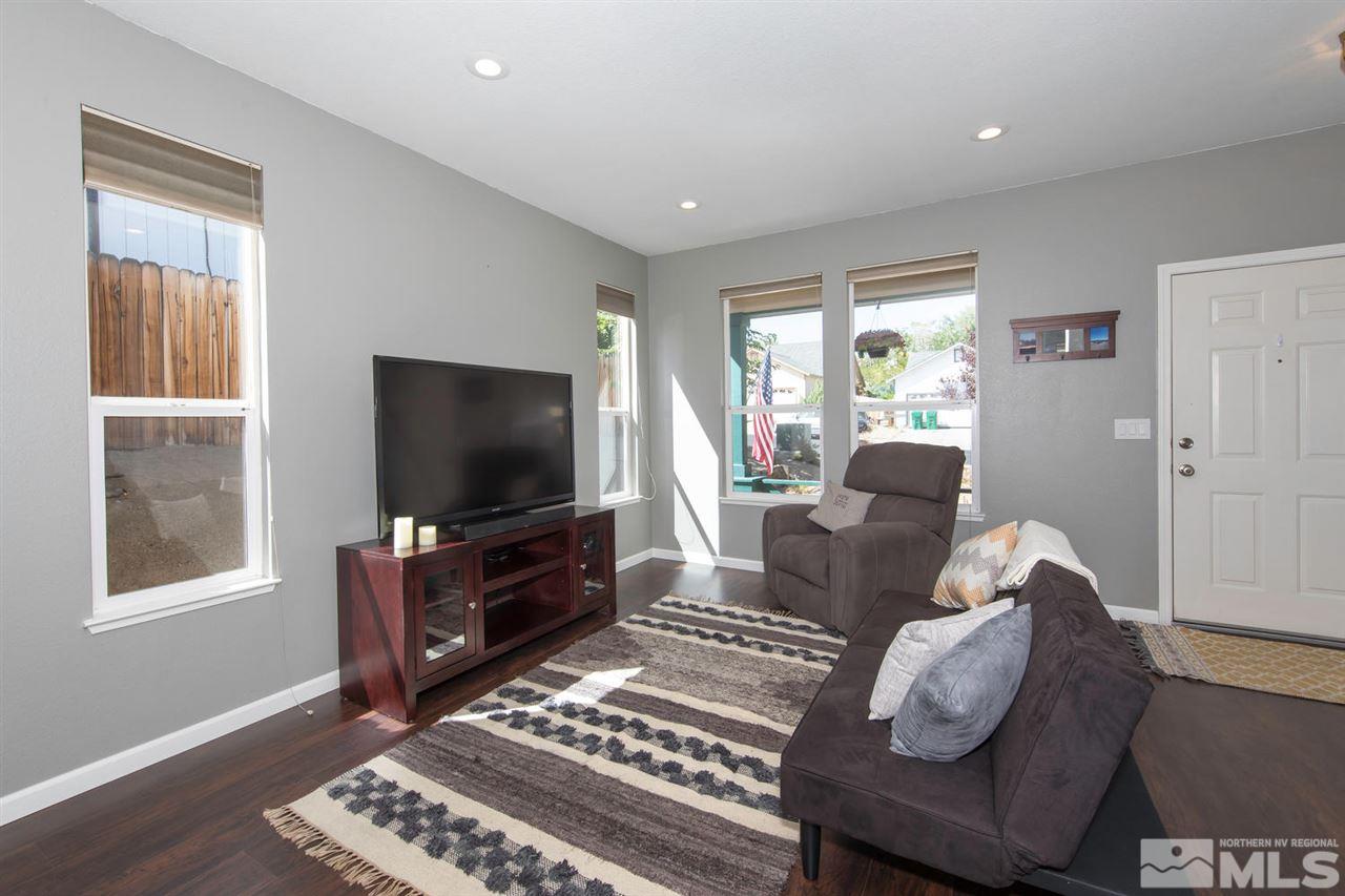 2440 Serena Drive Reno, NV 89503 - Photo 4 of 25 Photo 4