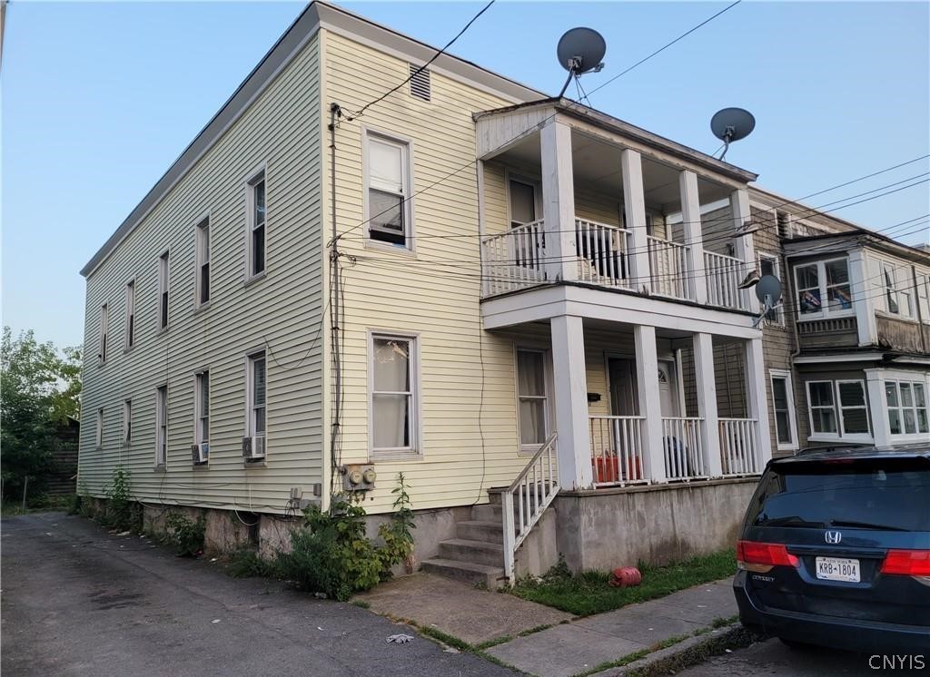 1007 Smith Place, Utica, NY 13501 Compass