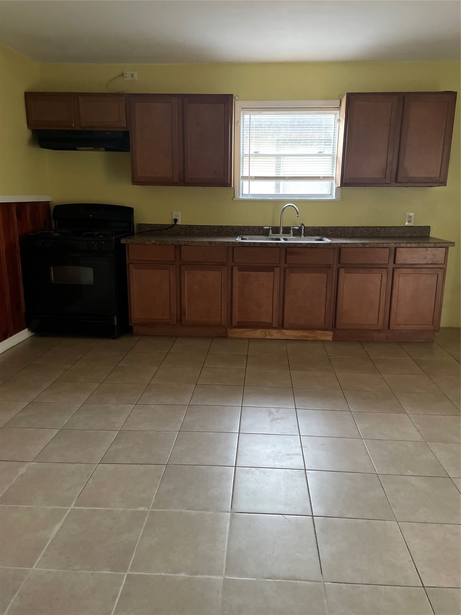 1960 May Street Beaumont, TX 77705 - Photo 8 of 25