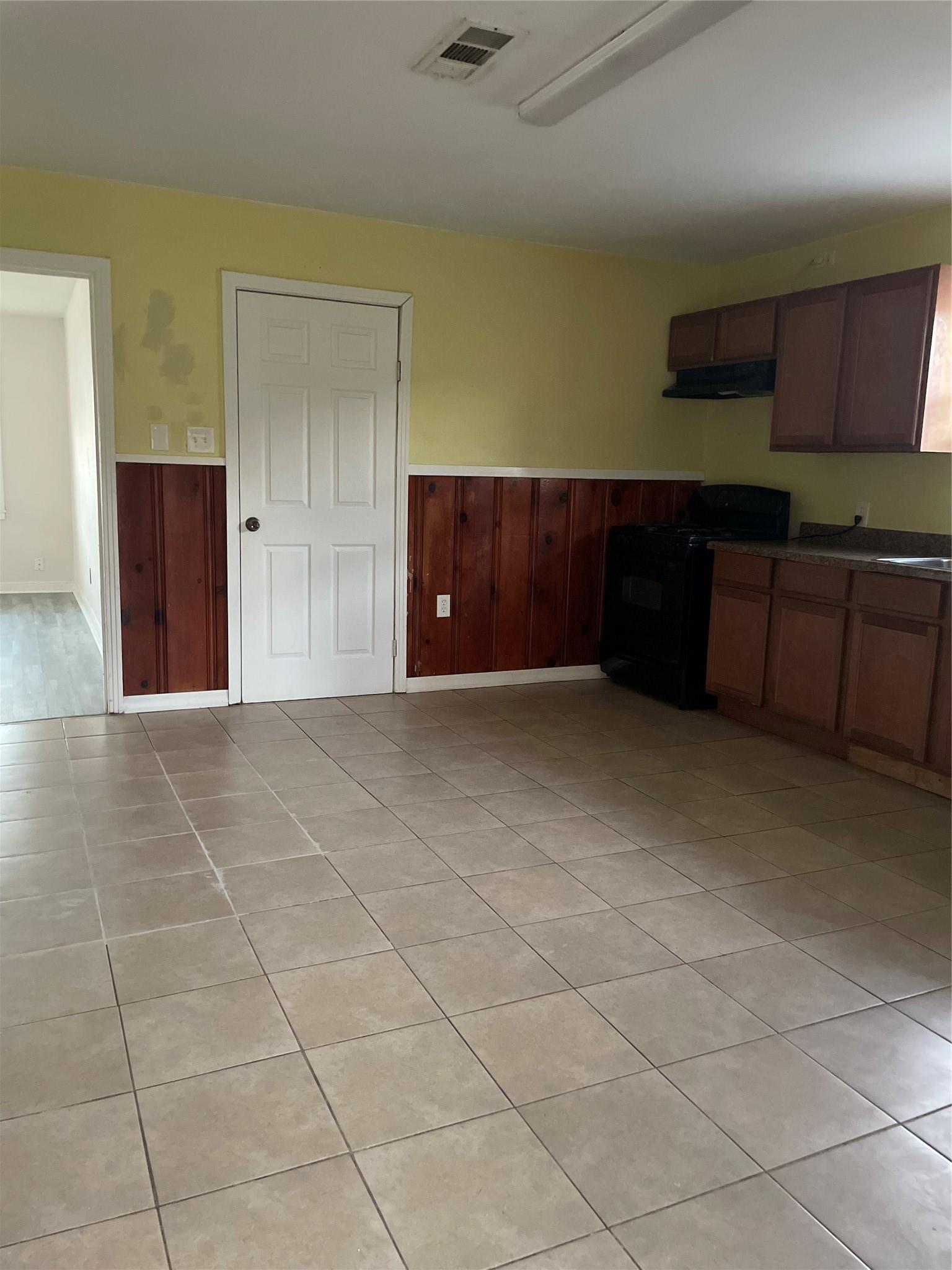 1960 May Street Beaumont, TX 77705 - Photo 9 of 25