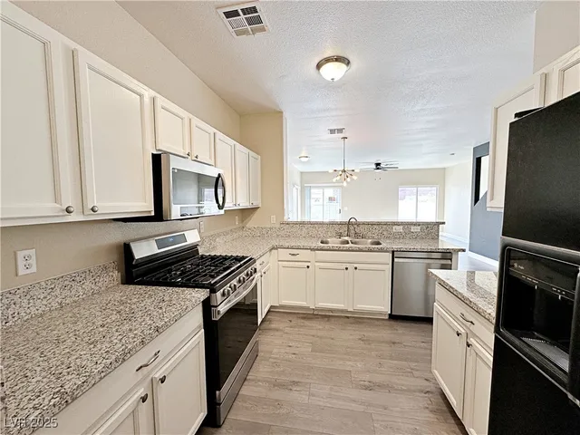 $2,025 | 5990 Jagged Cut Street, Unit 103, Henderson, NV 89011