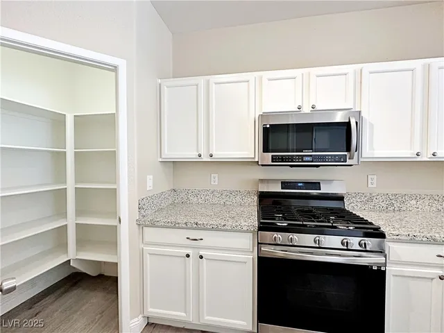 $2,025 | 5990 Jagged Cut Street, Unit 103, Henderson, NV 89011