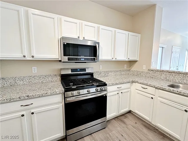 $2,025 | 5990 Jagged Cut Street, Unit 103, Henderson, NV 89011