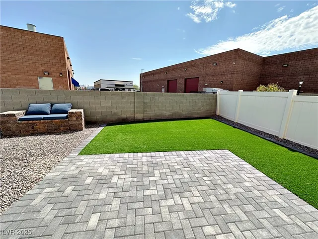 $2,025 | 5990 Jagged Cut Street, Unit 103, Henderson, NV 89011