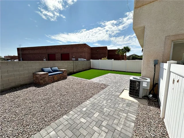 $2,025 | 5990 Jagged Cut Street, Unit 103, Henderson, NV 89011