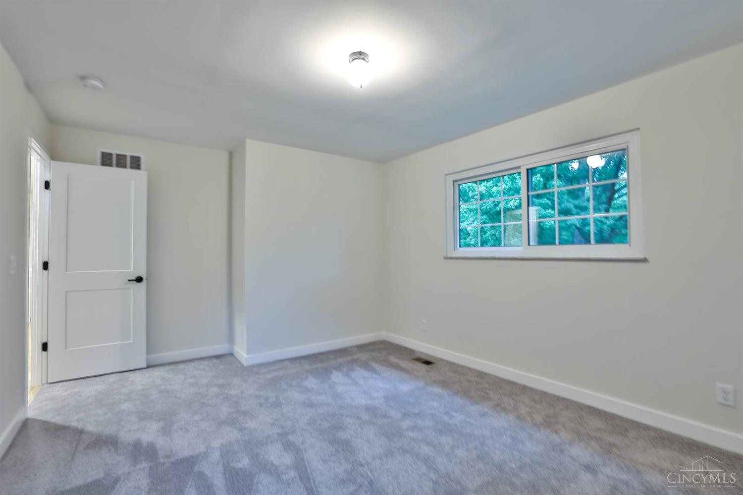 8765 Weller Road Cincinnati, OH 45249 - Photo 29 of 63