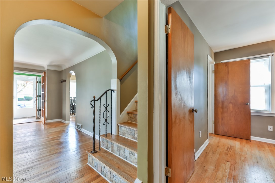 4185 Stilmore Road Cleveland, OH 44121 - Photo 21 of 35