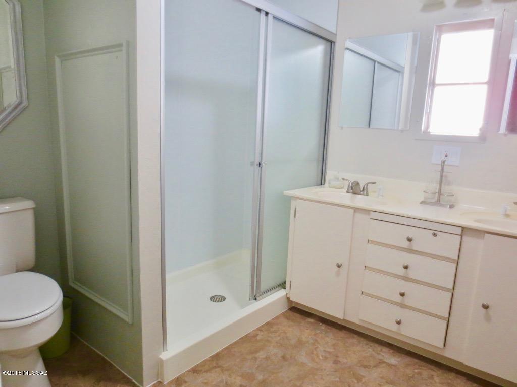 775 West Roger Road, Unit 40 Tucson, AZ 85705 - Photo 7 of 26