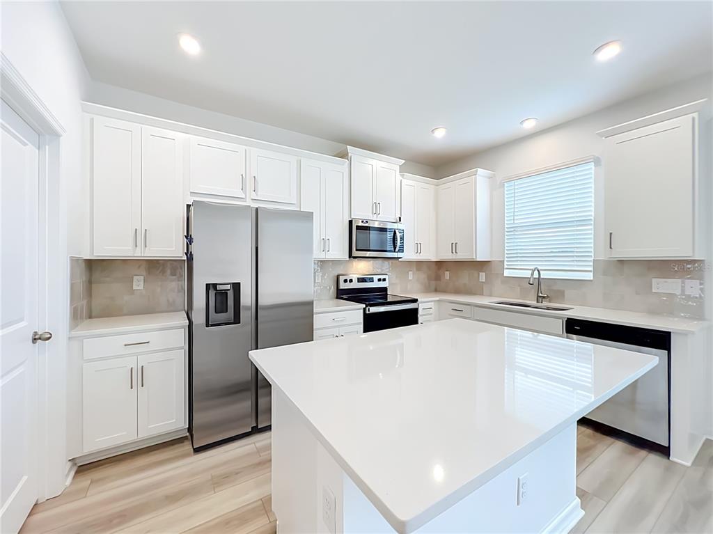746 Spring Palms Loop Orlando, FL 32828 - Photo 16 of 46