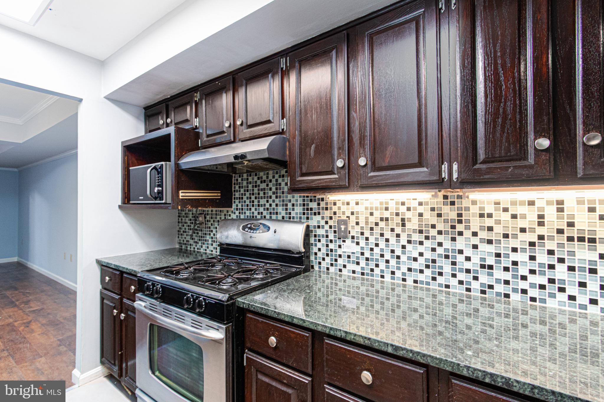 1963 Greenberry Road Baltimore, MD 21209 - Photo 16 of 47 Gallery Image 16