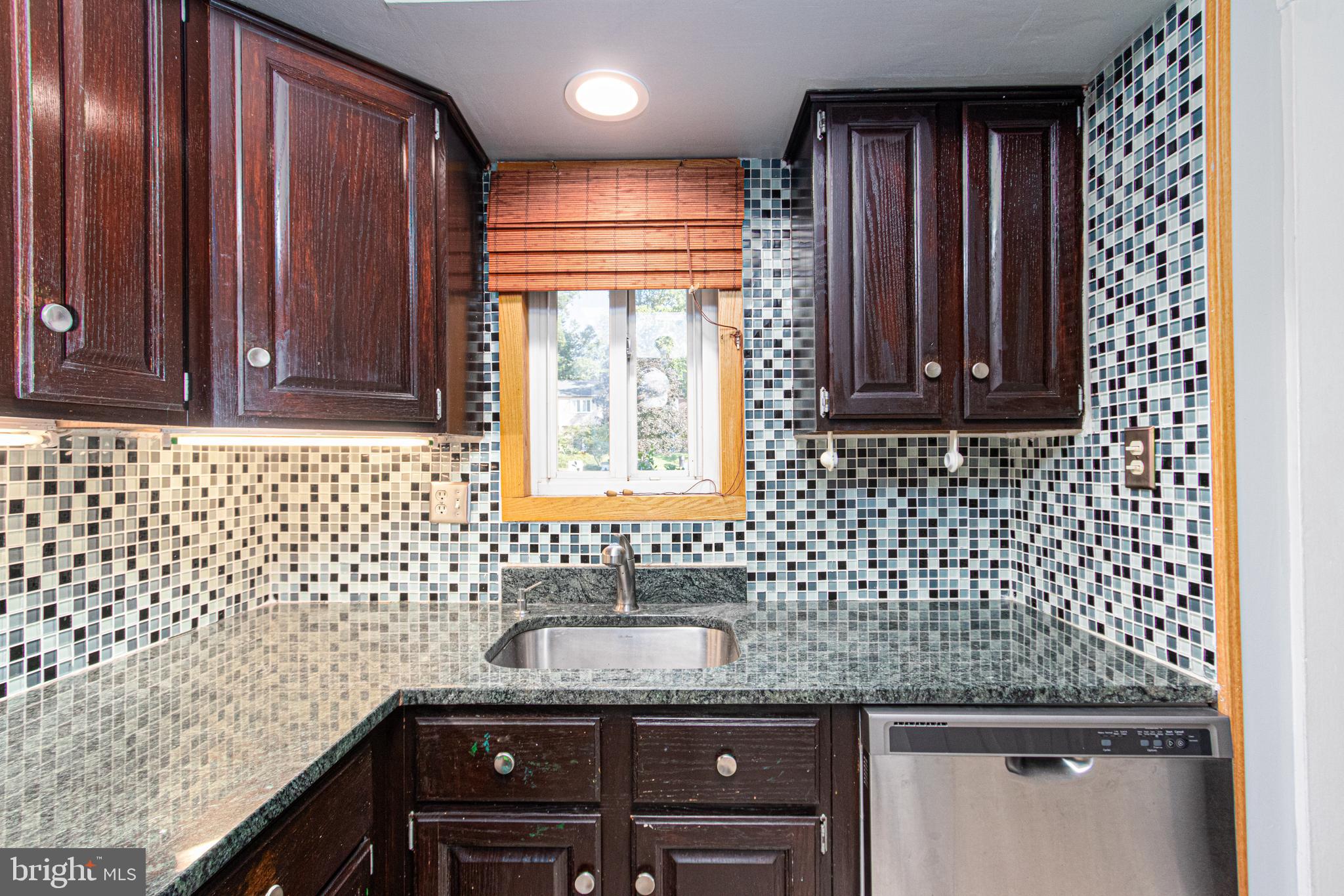 1963 Greenberry Road Baltimore, MD 21209 - Photo 17 of 47 Gallery Image 17