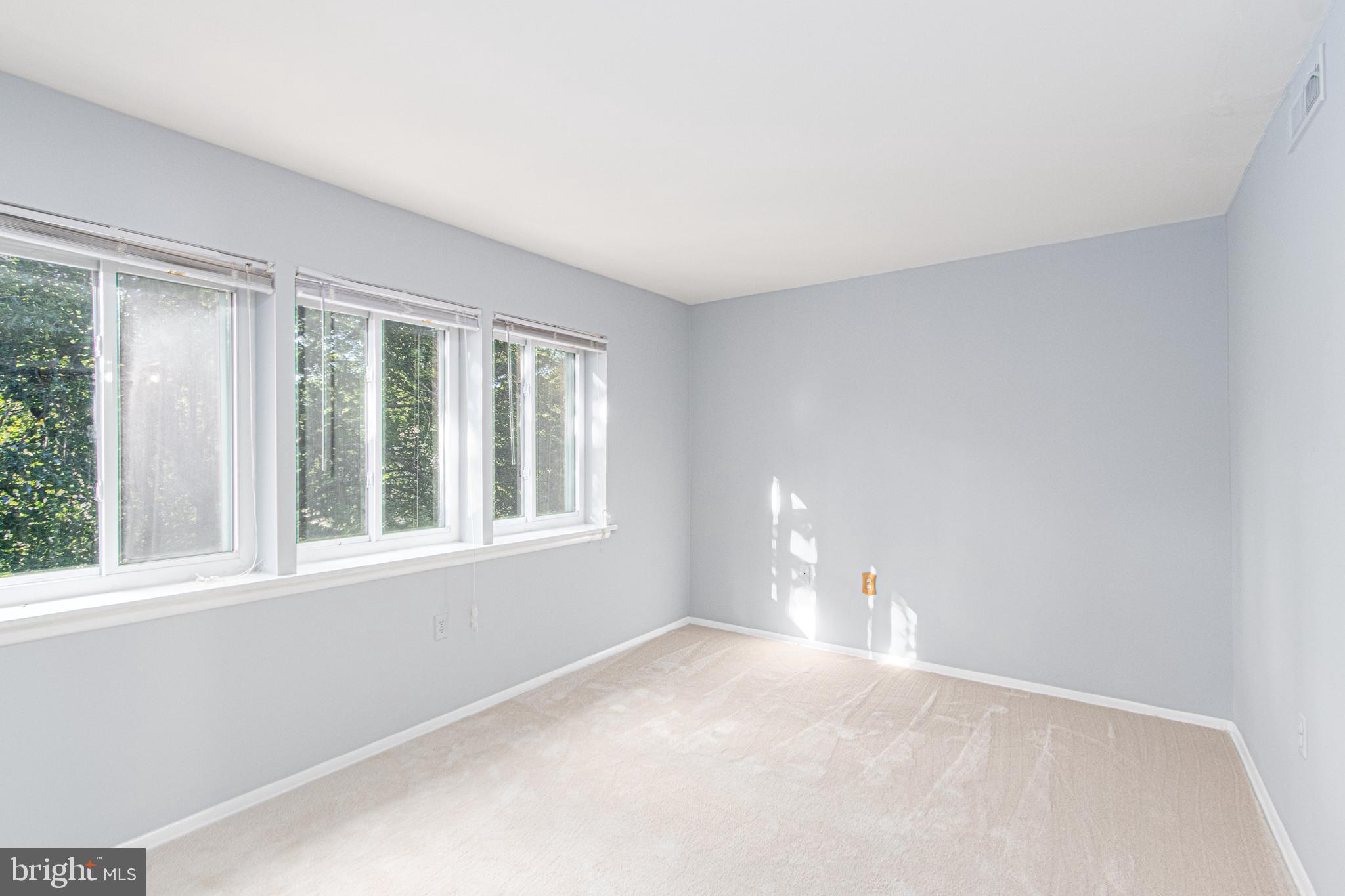 1963 Greenberry Road Baltimore, MD 21209 - Photo 27 of 47 Gallery Image 27