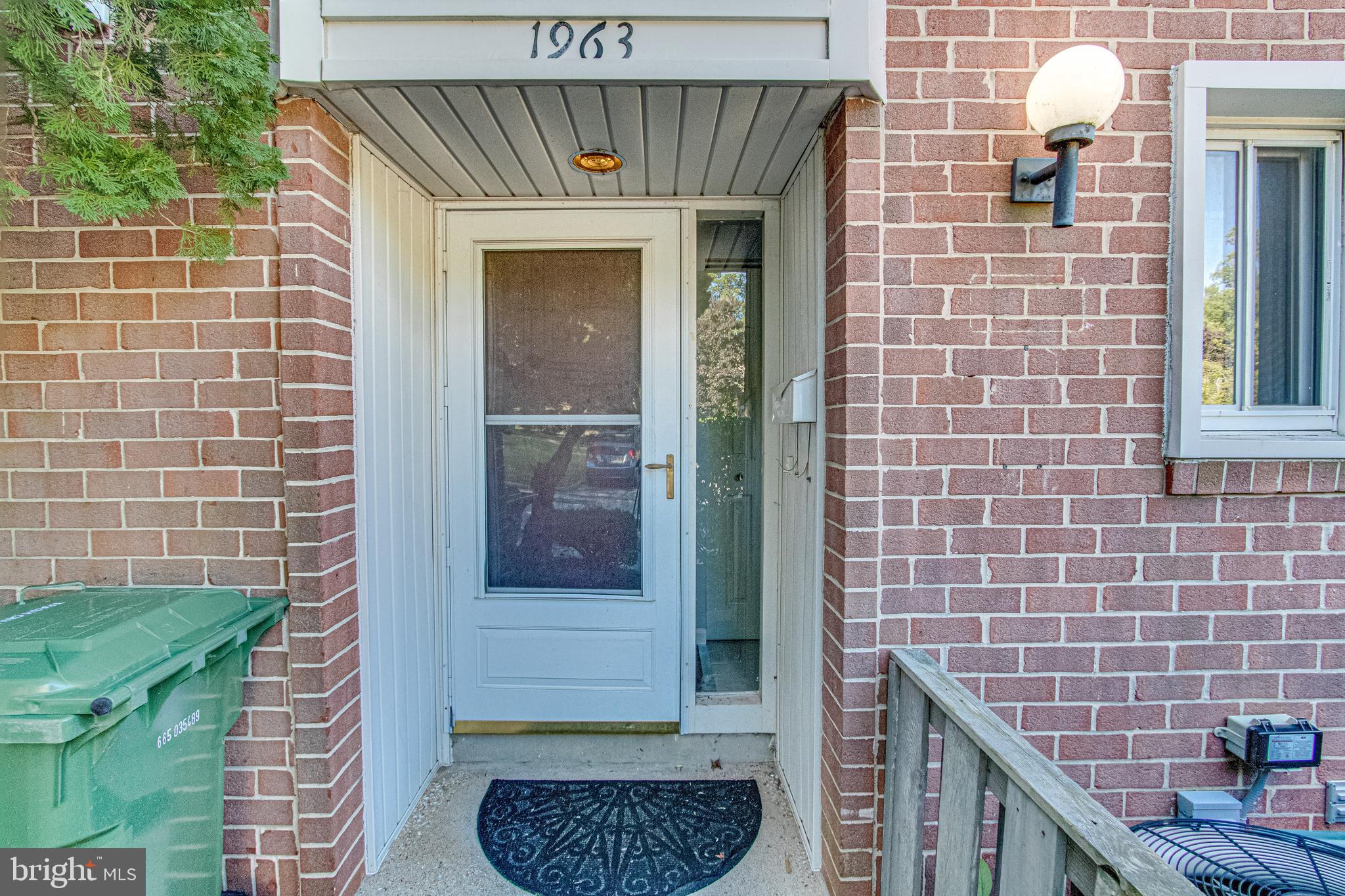 1963 Greenberry Road Baltimore, MD 21209 - Photo 4 of 47 Gallery Image 4