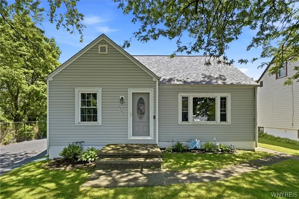 $269,900 | 3545 Wabash Avenue, Hamburg, NY 14219