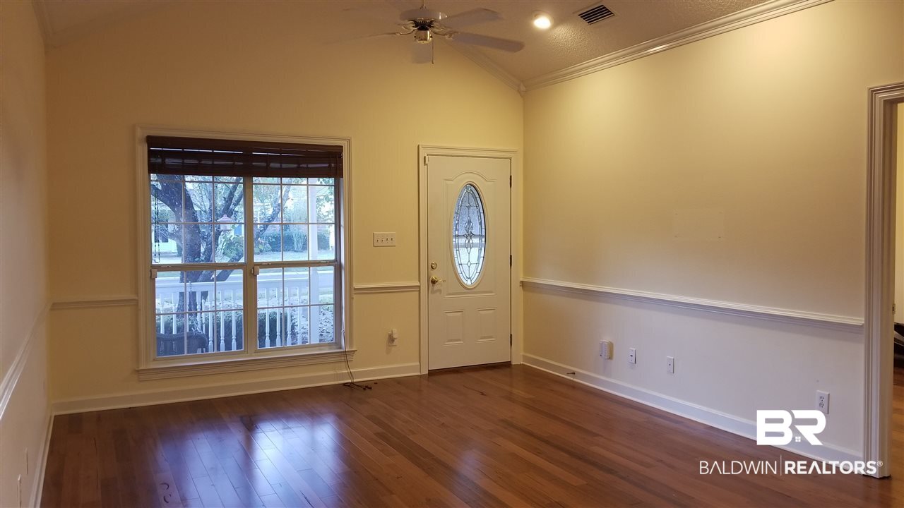 41 Cottage Drive Fairhope, AL 36532 - Photo 3 of 17 Open living room with beautiful hardwood floors