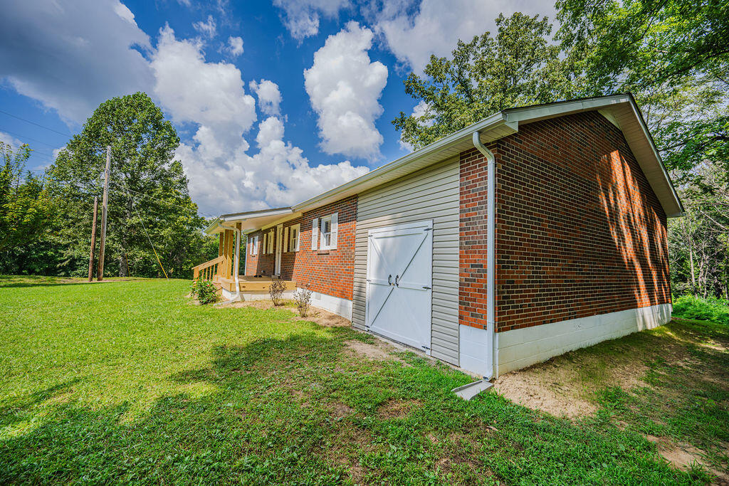 228 Belle Point Road Beattyville, KY 41311 - Photo 45 of 55 DSC_1555