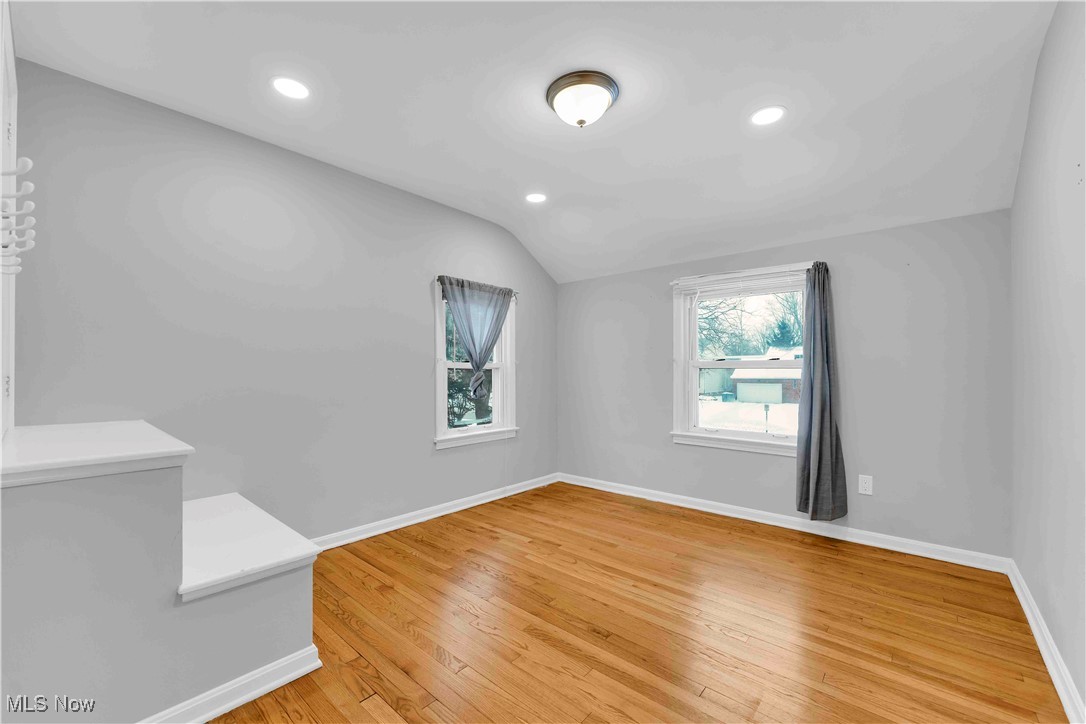 4887 Fairlawn Road Cleveland, OH 44124 - Photo 14 of 35 Gallery Image 14