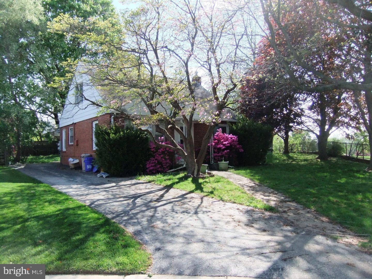 1384 Harrington Road Havertown, PA 19083 - Photo 2 of 8
