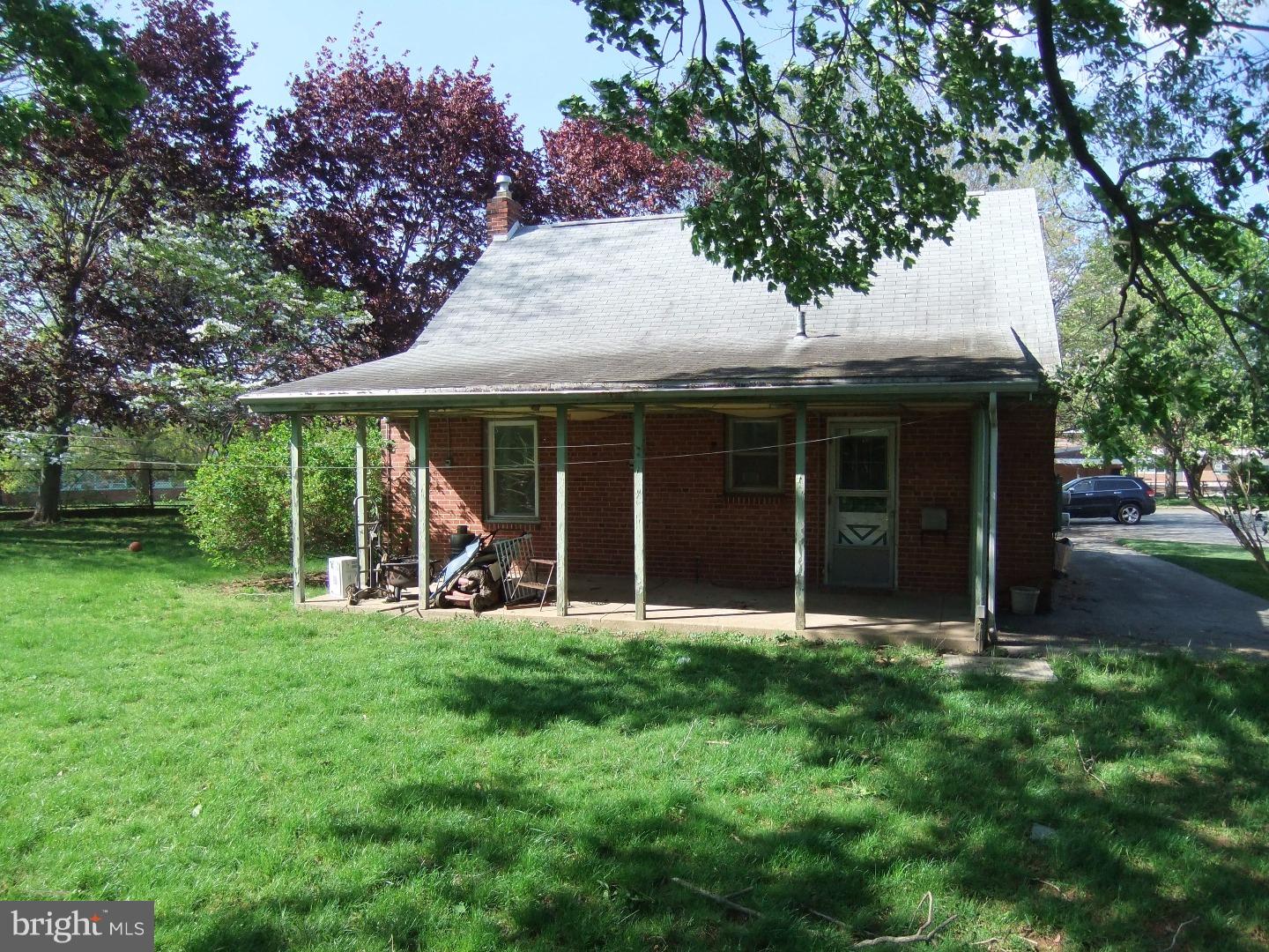 1384 Harrington Road Havertown, PA 19083 - Photo 3 of 8