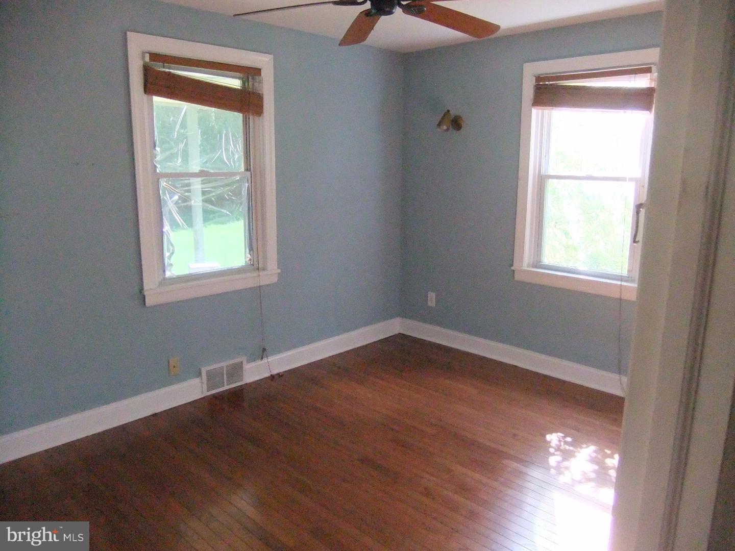 1384 Harrington Road Havertown, PA 19083 - Photo 6 of 8