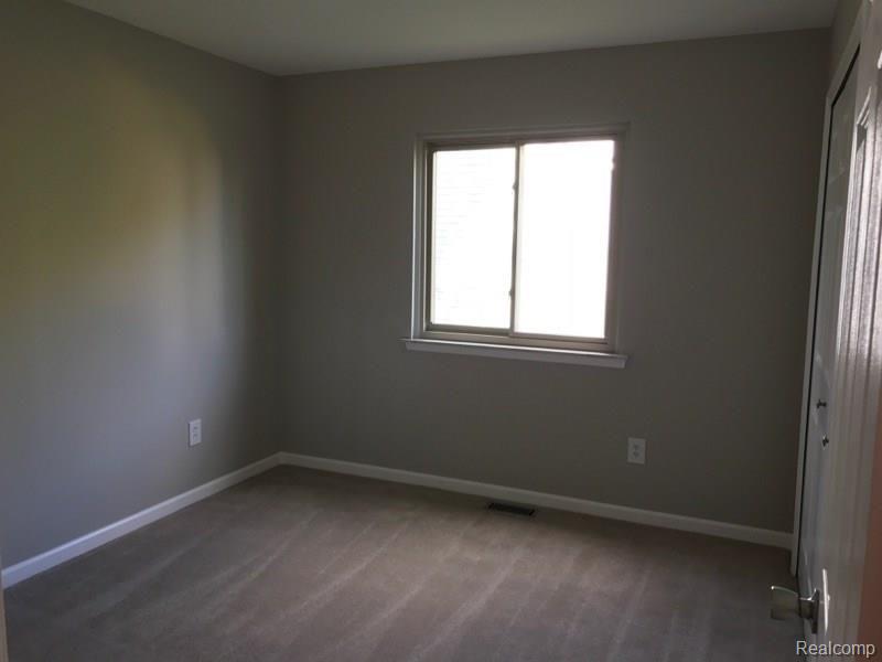 741 Dressler Lane Rochester Hills, MI 48307 - Photo 13 of 20