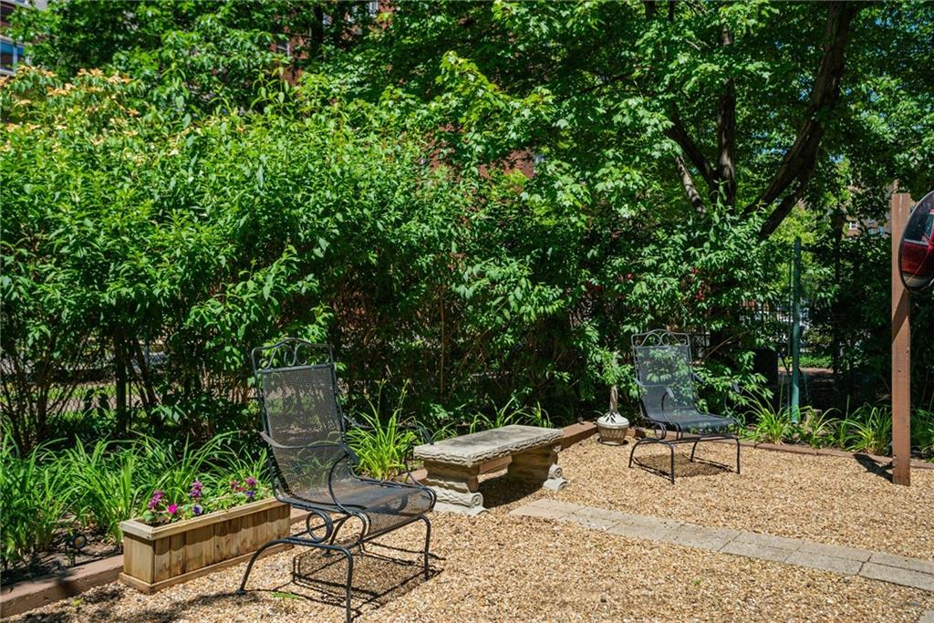 4601 Fifth Avenue, Unit 221 Pittsburgh, PA 15213 - Photo 35 of 44