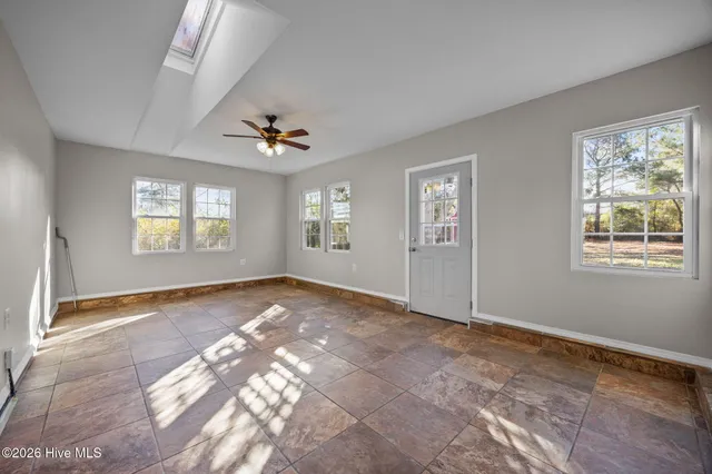 $275,500 | 278 Bear Creek Road, Hubert, NC 28539