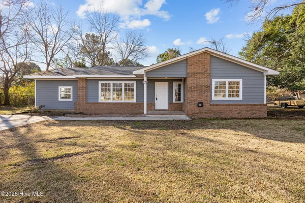 $260,000 | 278 Bear Creek Road, Hubert, NC 28539