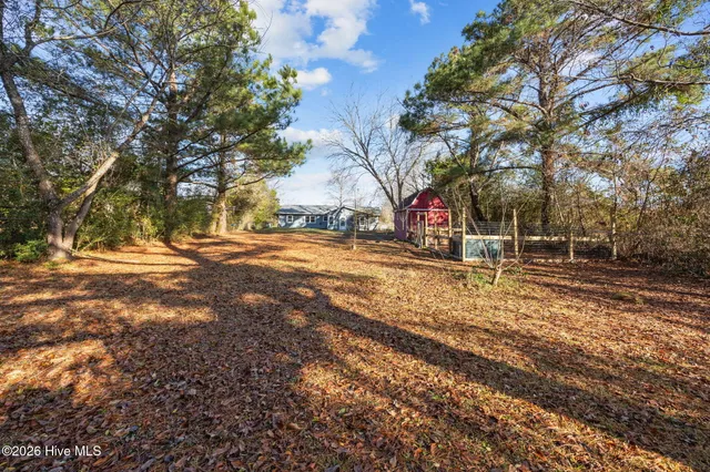 $275,500 | 278 Bear Creek Road, Hubert, NC 28539