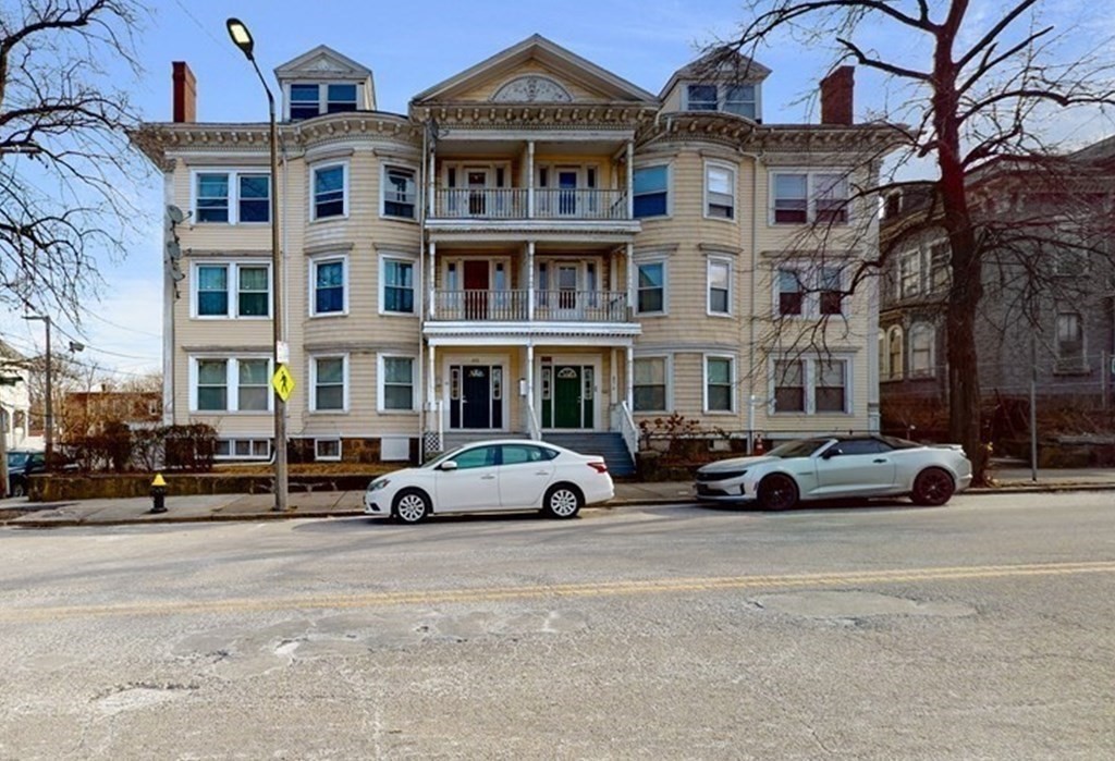 470 Warren Street, Unit 2 Boston, MA 02121 - Photo 4 of 21