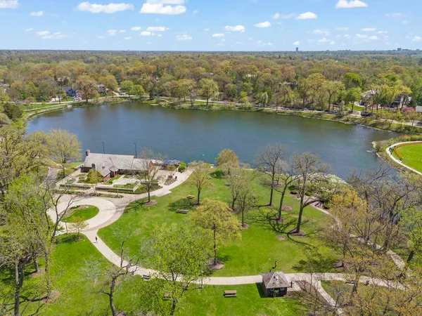 $2,250,000 | 639 North Park Boulevard, Glen Ellyn, IL 60137