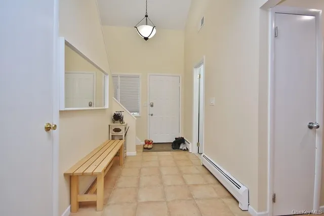 $3,300 | 63 Contempra Circle, Tappan, NY 10983