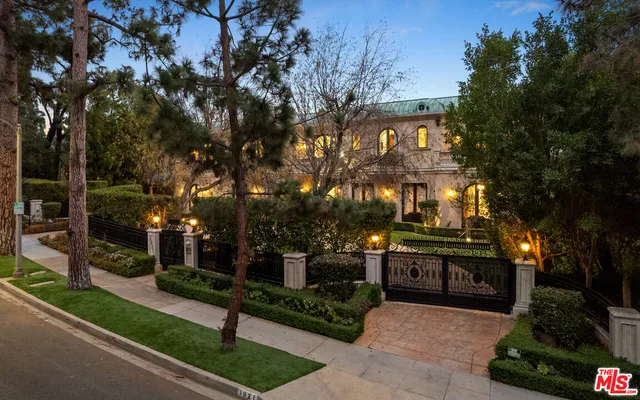a view of street with sitting area