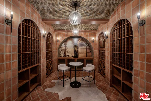 a view of a livingroom with furniture