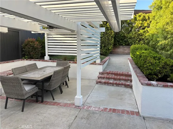 $7,100 | 449 Seaward Road, Corona del Mar, CA 92625