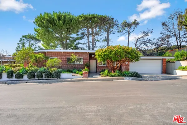 $9,250 | 16798 Charmel Lane, Pacific Palisades, CA 90272